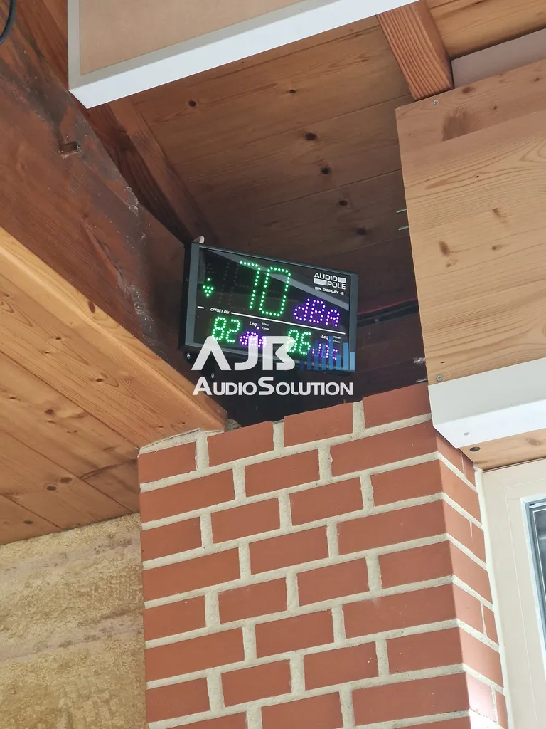 enceintes S10 Audiophony, son clair et puissant, installation audio professionnelle, rack sécurisé, limiteur de son SPL-ONE, paramétrage précis, micro calibré, diffusion audio homogène, contrôle volume sonore, salle des fêtes conforme, musique connectée s