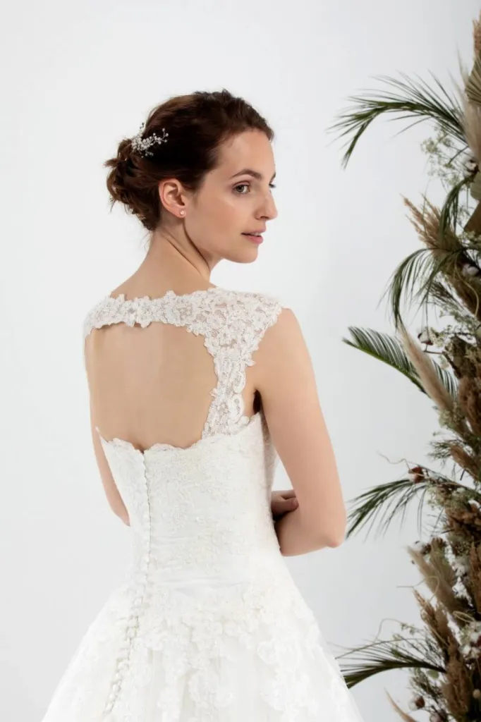 robe mariée de créateur a Marseille marque Églantine à la rue Breteuil  