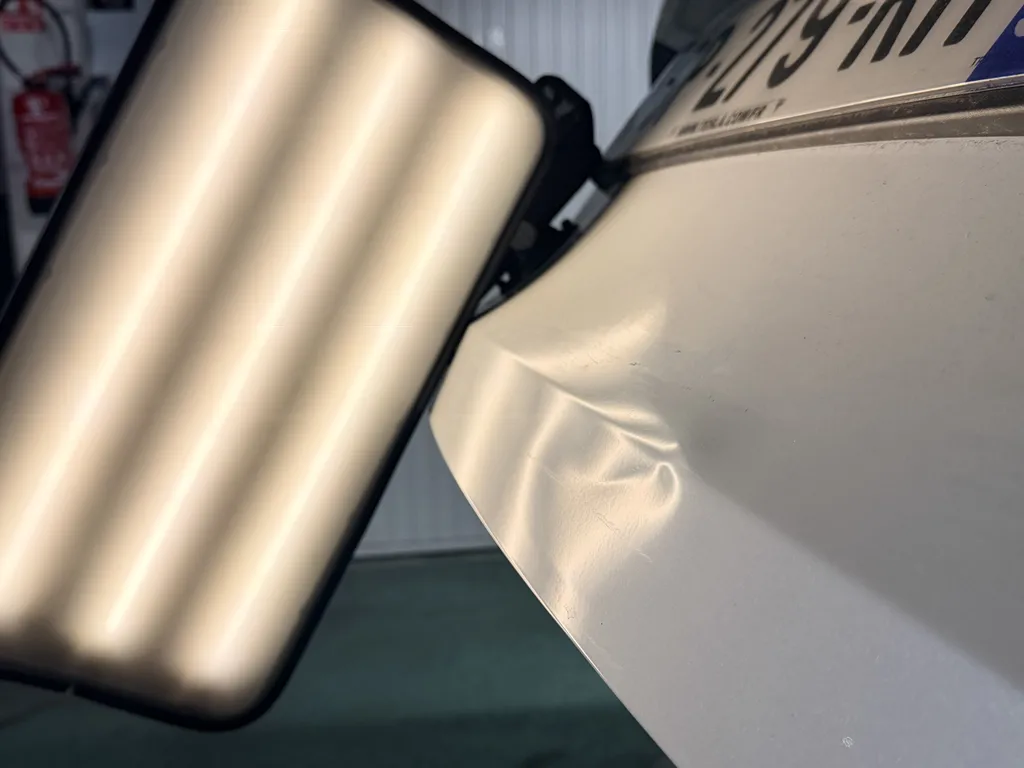 Débosselage sans peinture Tesla dans le 92