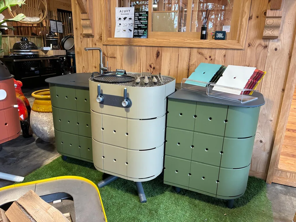 DESTOCKAGE EXCEPTIONNEL SUR DES FINS DE SÉRIE À LA BOUTIQUE : MOBILIER DE JARDIN, LUMINAIRES, BARBECUES