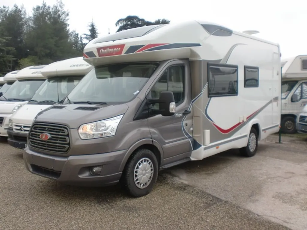 Notre zone d'activité pour ce serviceAcheter un camping-car spacieux avec grand salon et couchages confortables