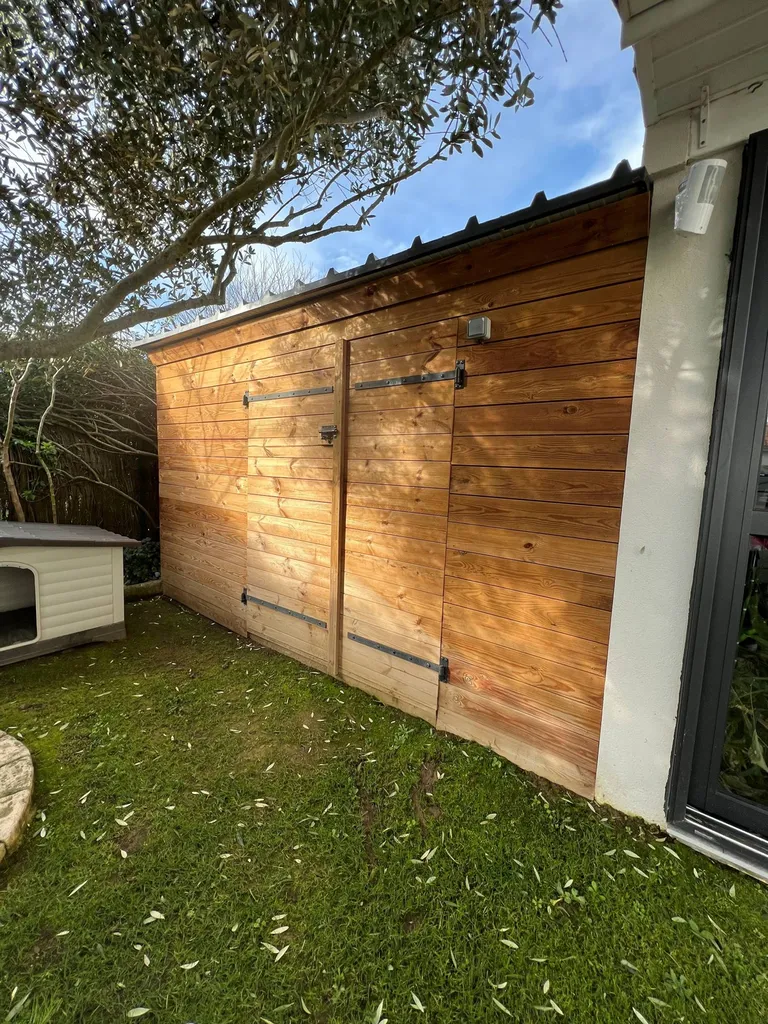 REALISATION D'UN ABRI DE JARDIN EN BOIS SUR LA COMMUNE DE VERFEUIL