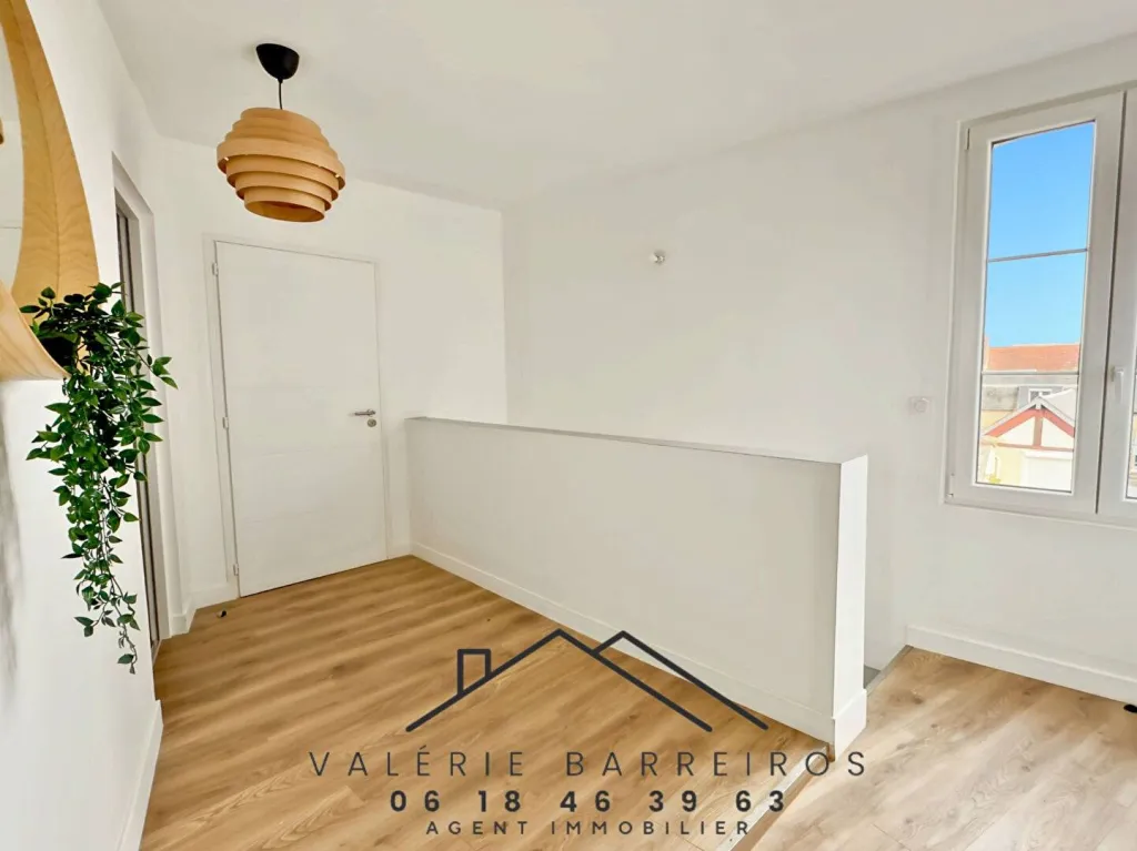 A saisir maison de ville entièrement rénovée de 125 m² habitables sur la commune de ELBEUF 76500