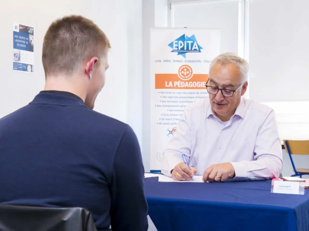 photographe pour école d'ingénieurs EPITA Lyon entretien avec le directeur du campus Olivier Gendry