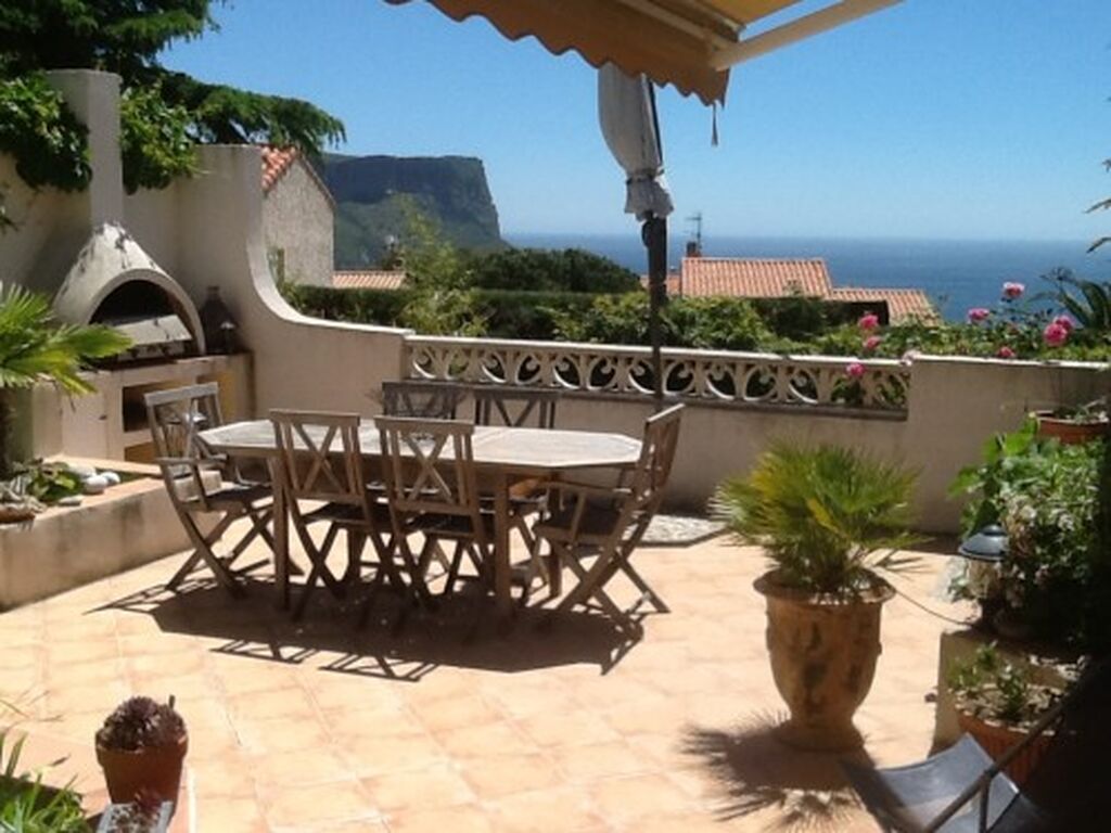 A l'achat villa 7/8 Cassis sur les hauteurs avec belle vue