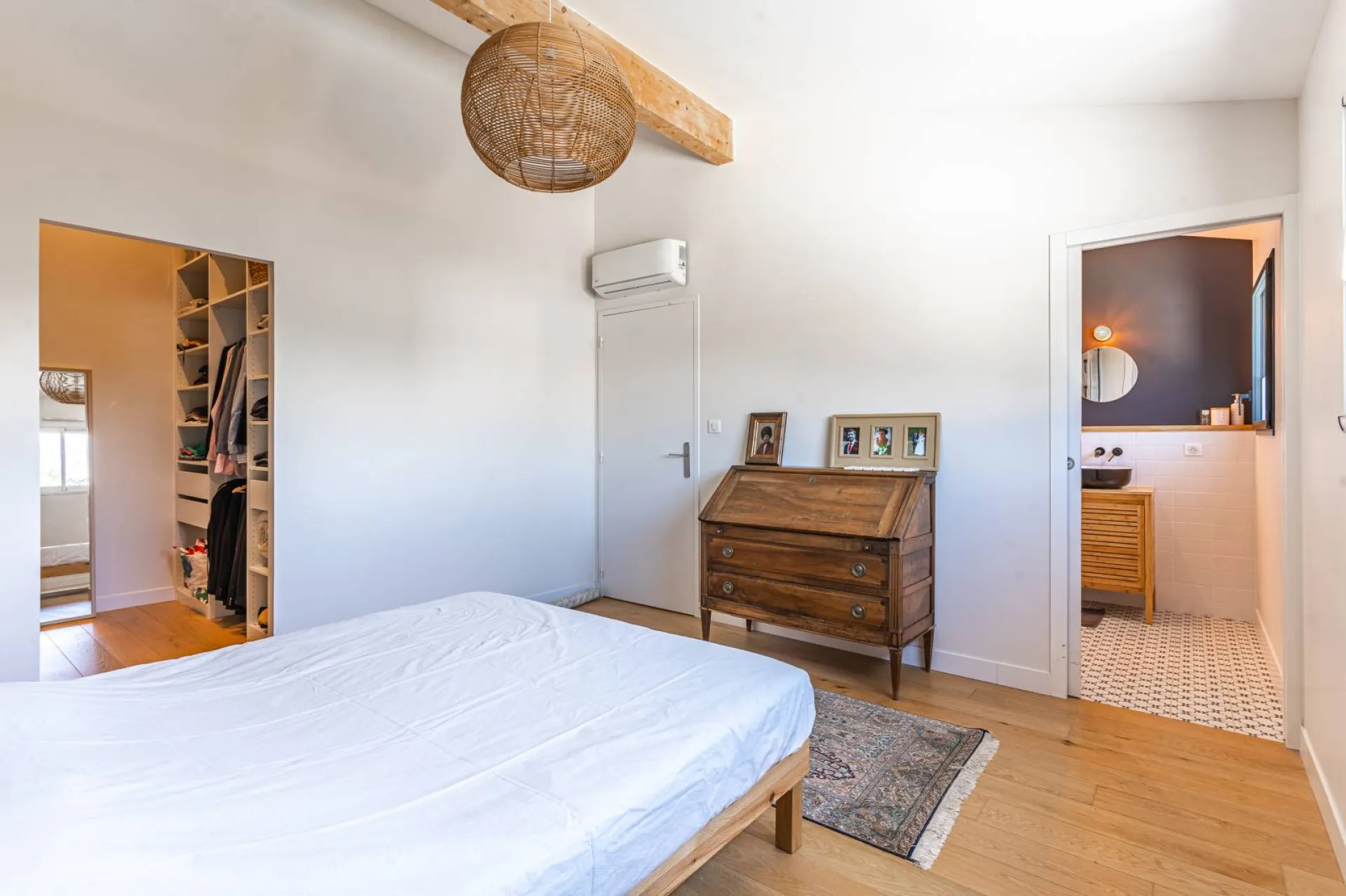 Vendue Très belle maison en pierre rénovée Mérignac limite Caudéran  