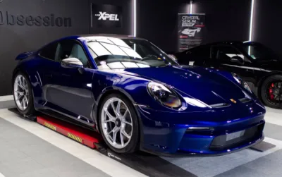Préservation de la Porsche 911 GT3 Touring avec XPEL