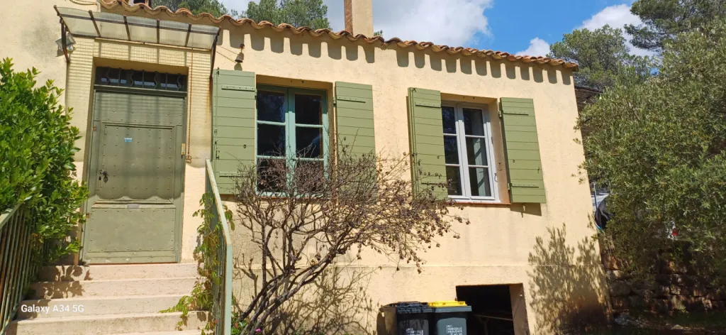 Fabrication et installations de menuiseries bois à Aix en Provence