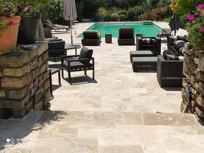 DALLAGES EXTERIEURS TRAVERTIN BEIGE SECOND CHOIX MIX 61 X 40.6 X 1.2 CM 