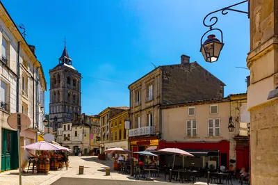 Rédaction de bail commercial sécurisé par notaire avec clauses sur mesure et conformité juridique à Cognac en Charente