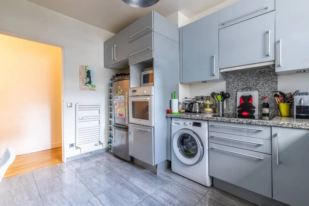 A vendre appartement avec box à Neuilly 92200