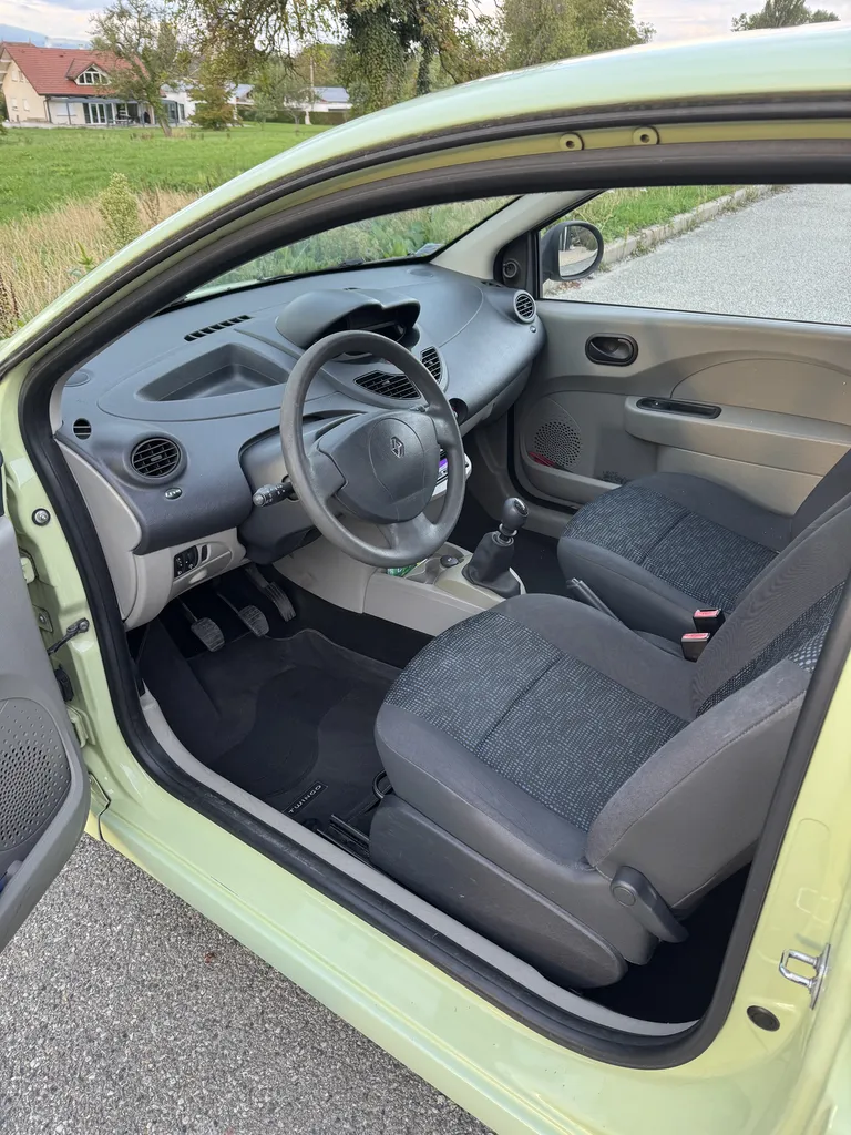 TWINGO 1.2L 75 CHV ESSENCE 2 EME MAIN / ENTRETIEN COMPLET / DISTRIBUTION OK