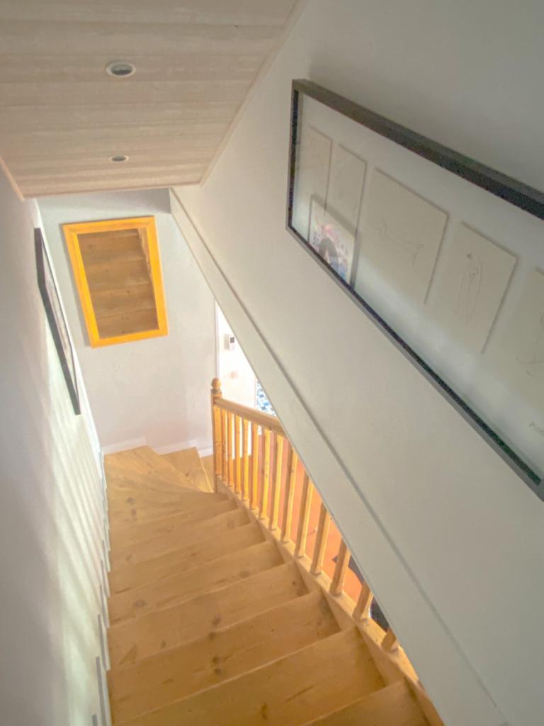 large escalier en bois