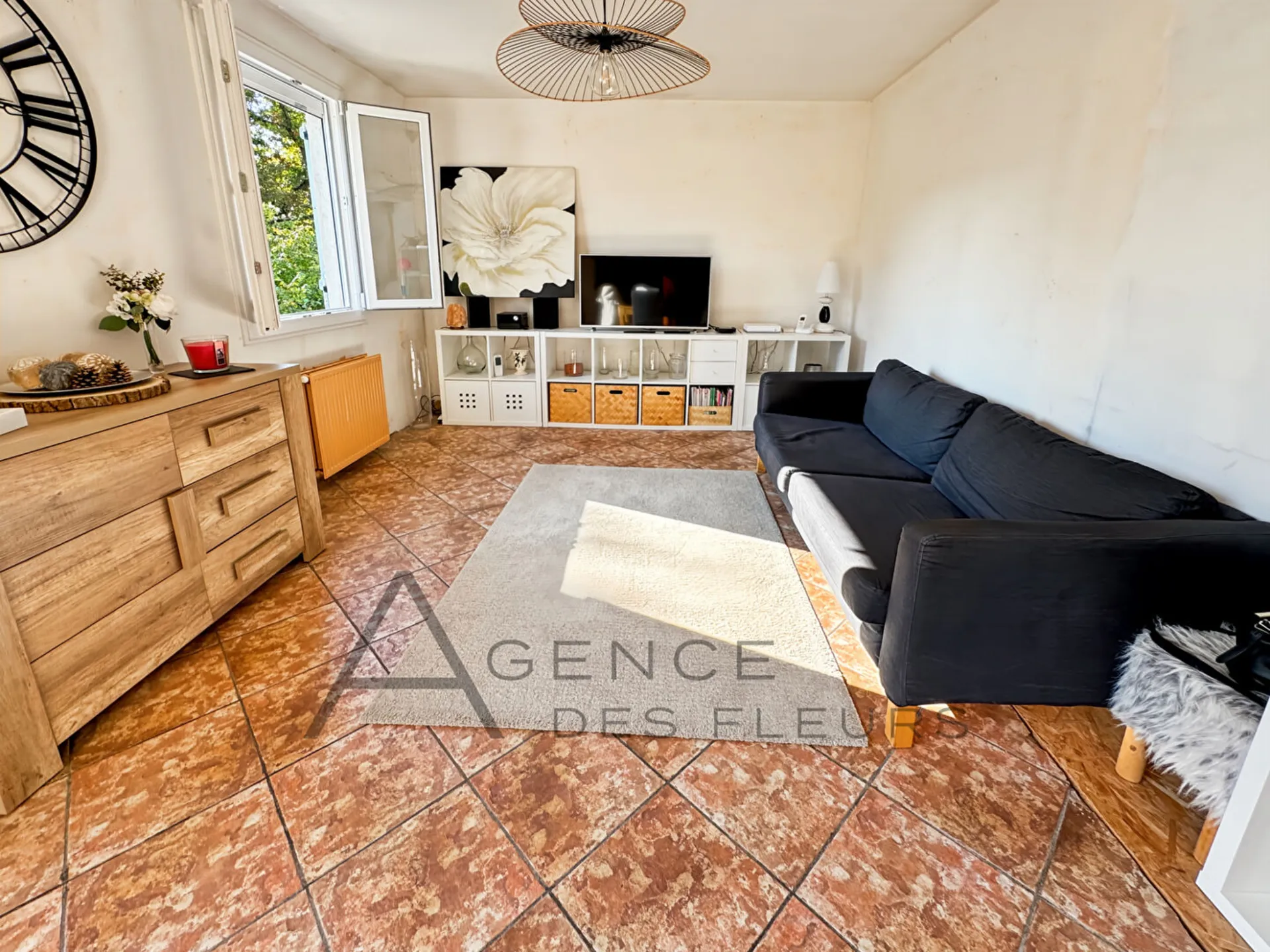 A saisir pavillon plain pied surélevé de 82 m² édifiée sur un terrain de 572 m² sur la commune de ELBEUF