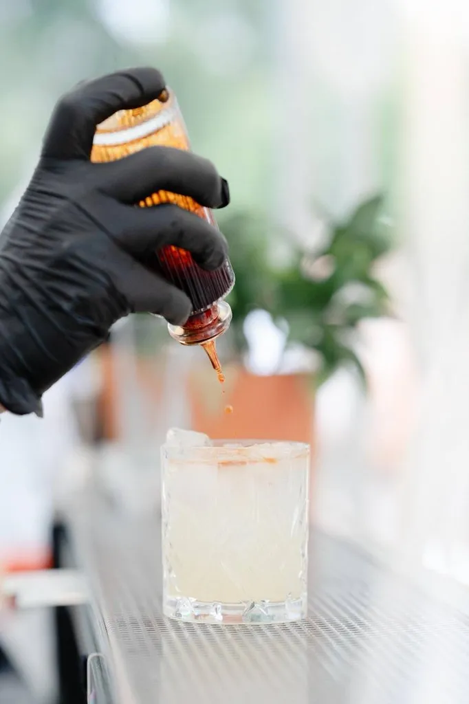 Ambiance de Luxe et Cocktails Créatifs pour Votre Mariage