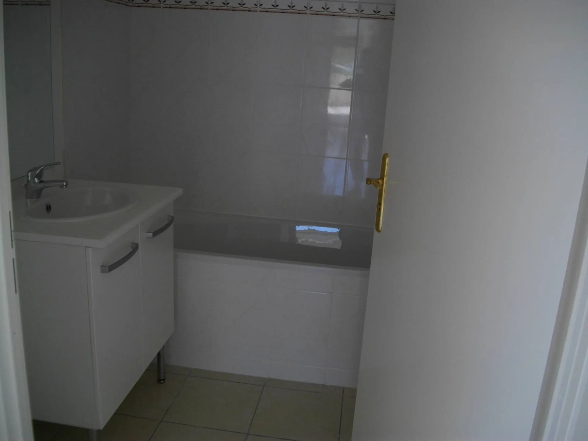 A vendre appartement au rez-de-chaussée d'une résidence sécurisée