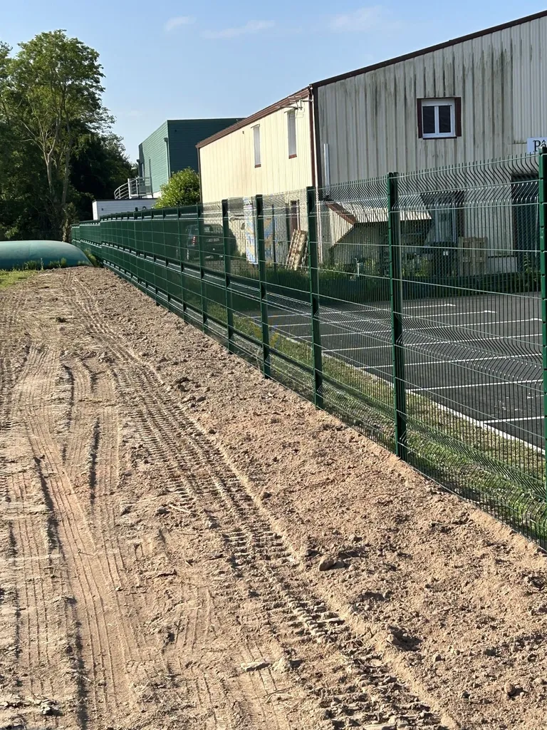 Installation de Clôture Treillis Soudé Rigide, Modèles Standard et Sécurisé pour Sites Professionnels au Havre en Seine-Maritime 76