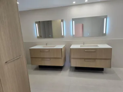 salle de bain en céramique Benici Bianco de chez Marazzi