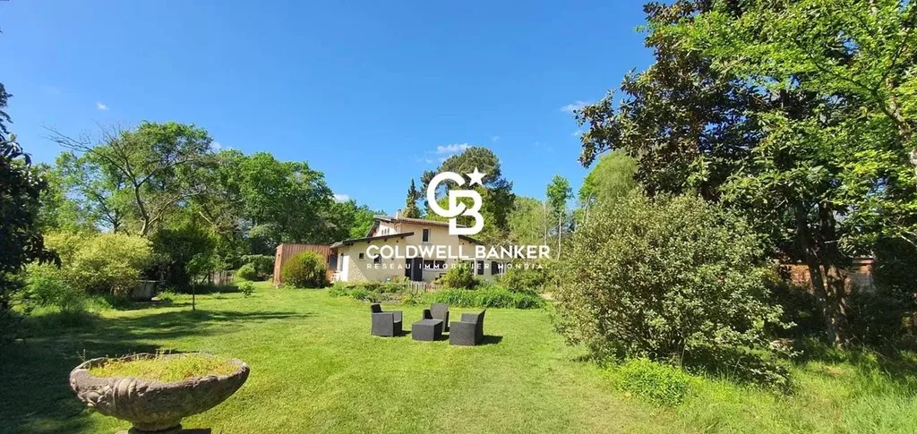 Belle maison familiale rénovée avec parc 1 hectare et étang à 15 km Bordeaux - Pessac