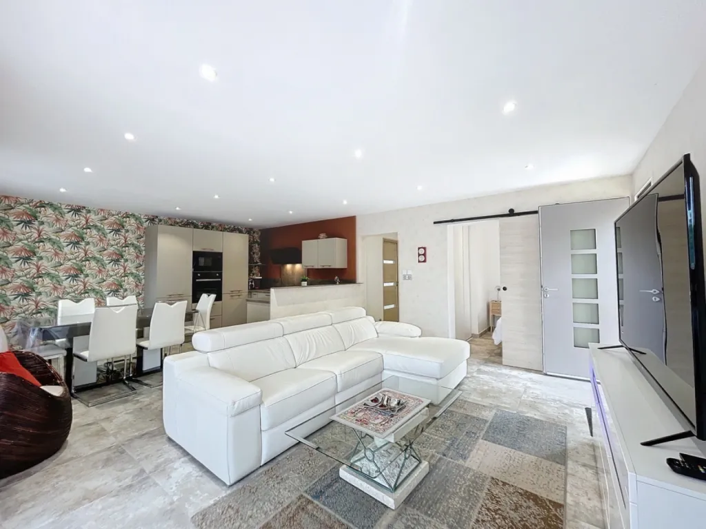 Appartement 3 pièce(s) 2 chambre(s) 62 m² Fréjus (83370)