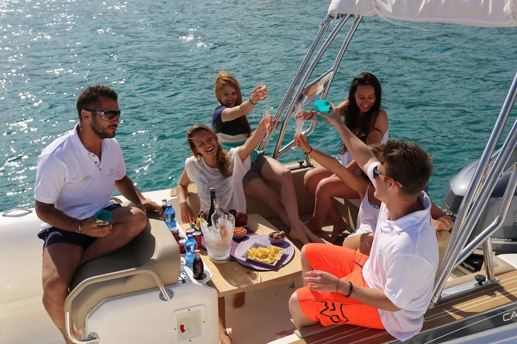 Prix d'un bateau à moteur Capelli Tempest 775 Bandol 83150