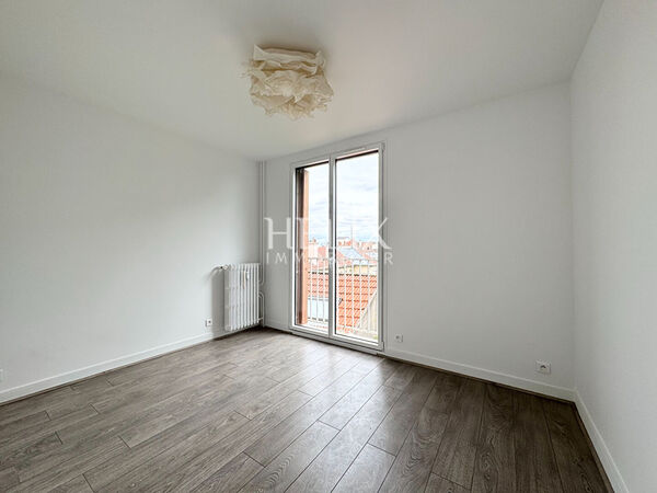 Bel appartement 2 pièces ascenseur cave parking Saint-Germain-en-Laye belles Prestations 