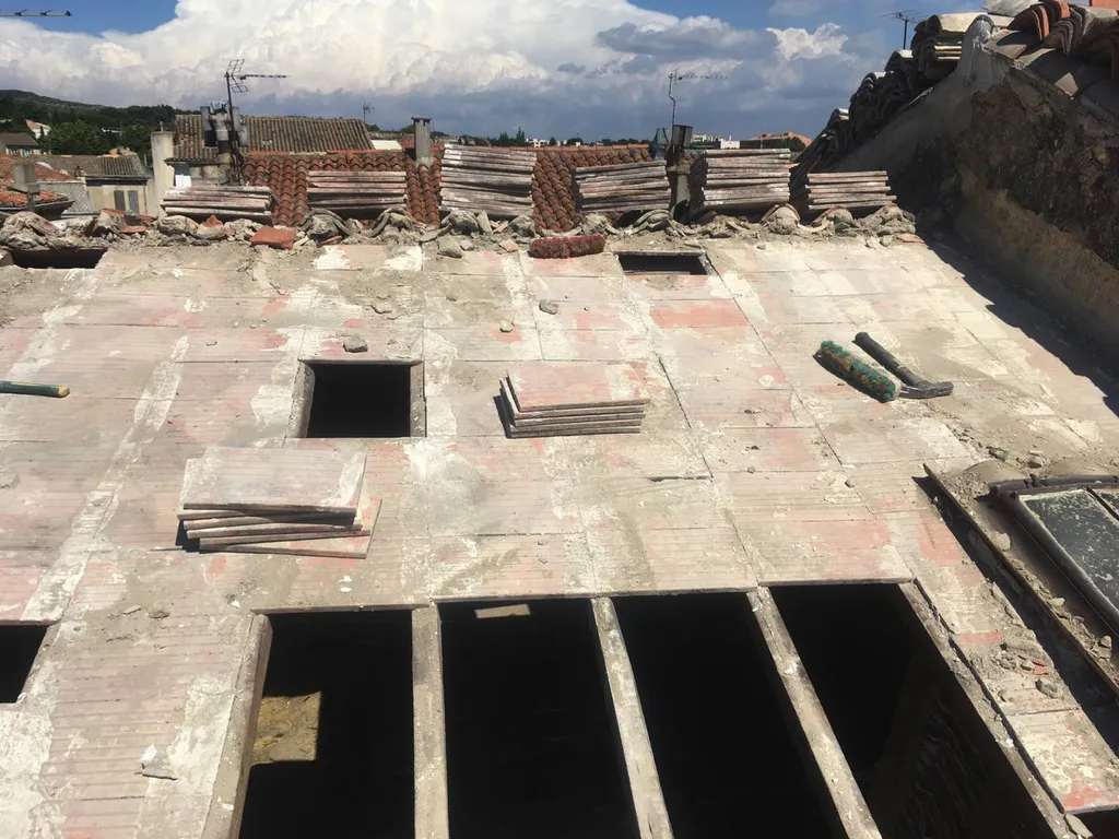 Réfection d'une toiture d'une maison de ville à Salon de Provence