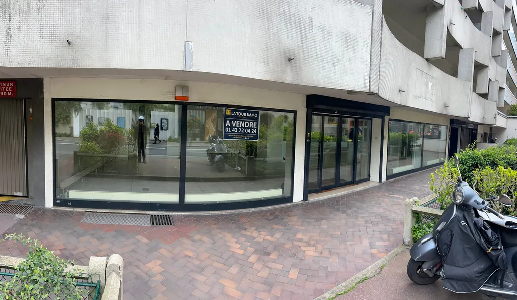Vente - Boutique 200 m², Porte de Versailles, Rue du Hameau 75015 PARIS