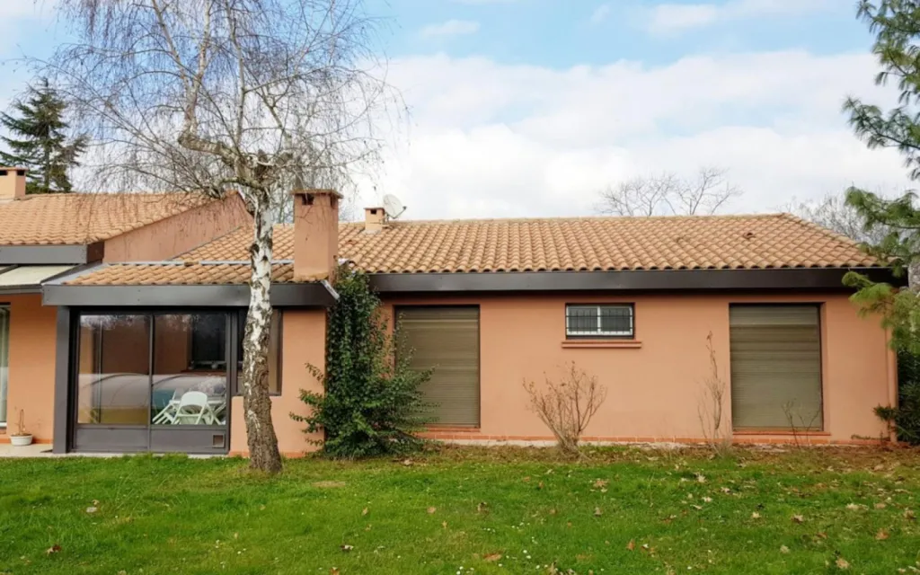 Rénovation de gouttières aluminium thermolaquées à Muret (31600) : modernisation, durabilité et esthétique haut de gamme