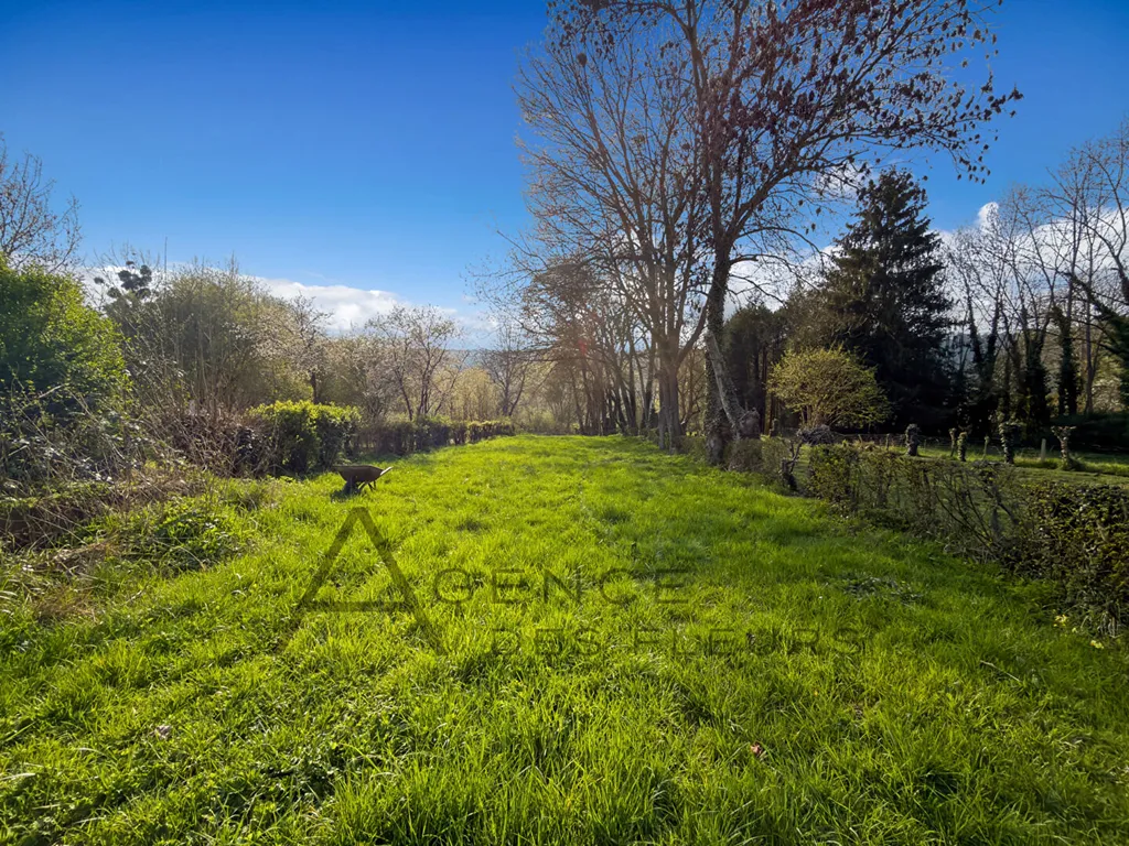 À vendre, belle maison familiale de 155m² sur un terrain de 2500m² située à Saint-Aubin-les-Elbeuf