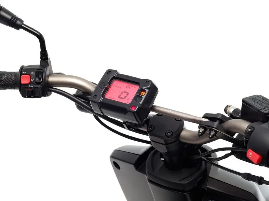 Scooter neuf MBK Booster spirit 10 pouces Naked sanary sur mer