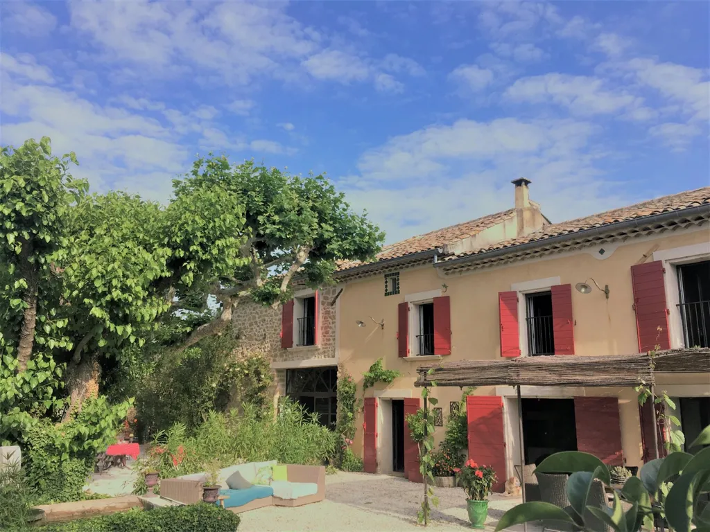 Mas avec chambres d'hôtes, secteur Ventoux.   