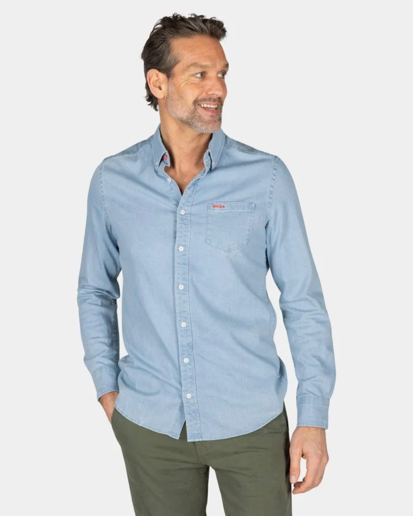 Chemise en jean bleu clair NZA : L’essentiel casual chic disponible à Dieppe