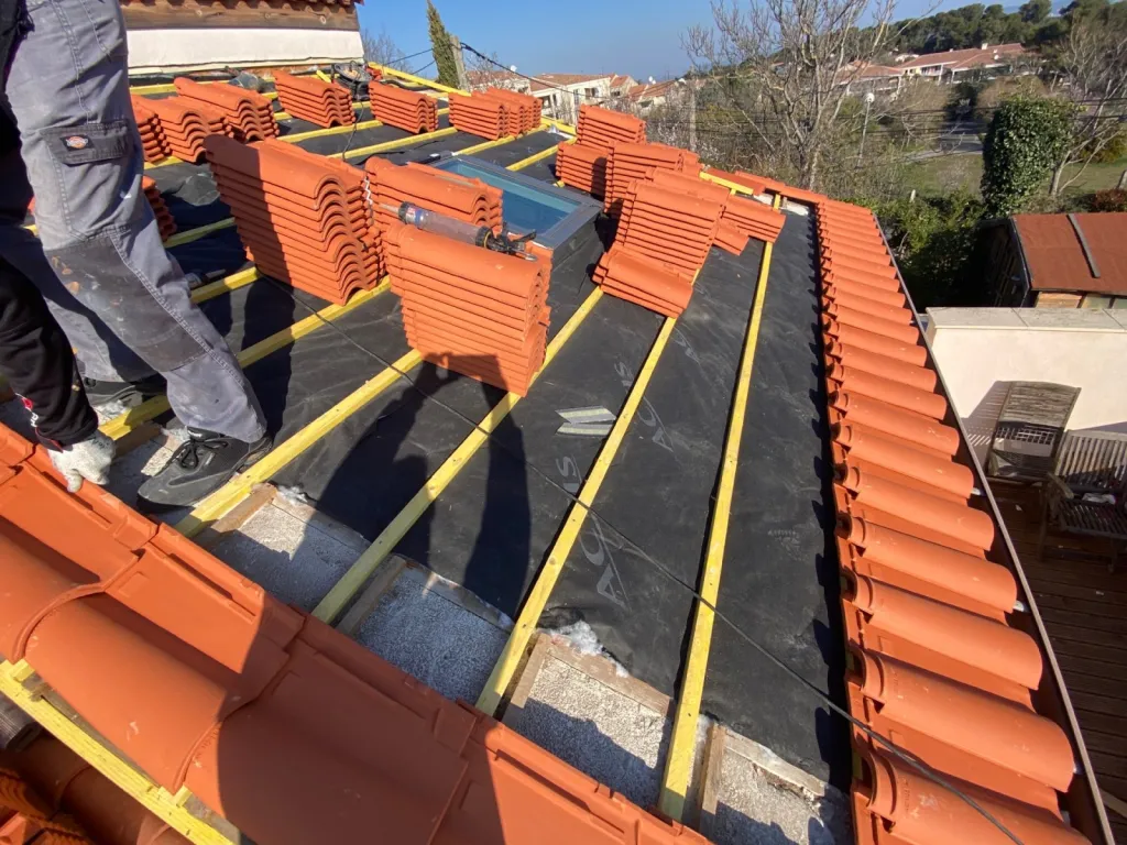 pose tuiles romane sur bouc bel air