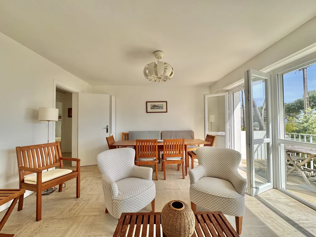 2589 - Appartement T3 avec balcon et vue mer