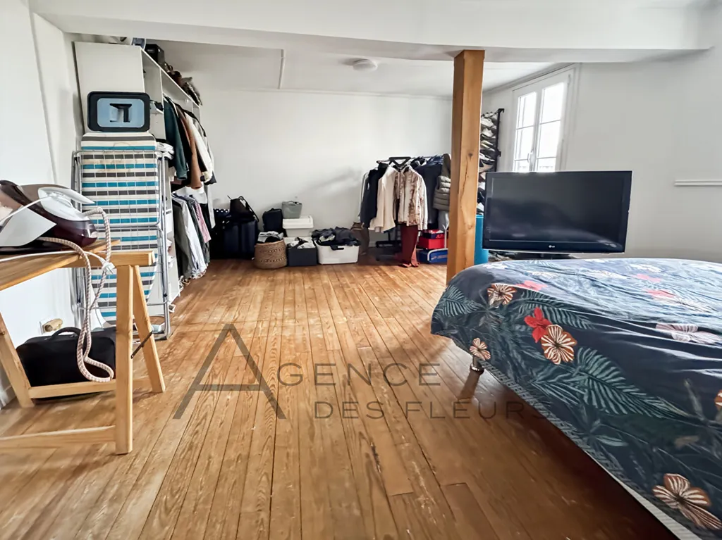 A vendre, jolie maison lumineuse de 1840 de 104 m² sur un terrain de 133m² située au Neubourg