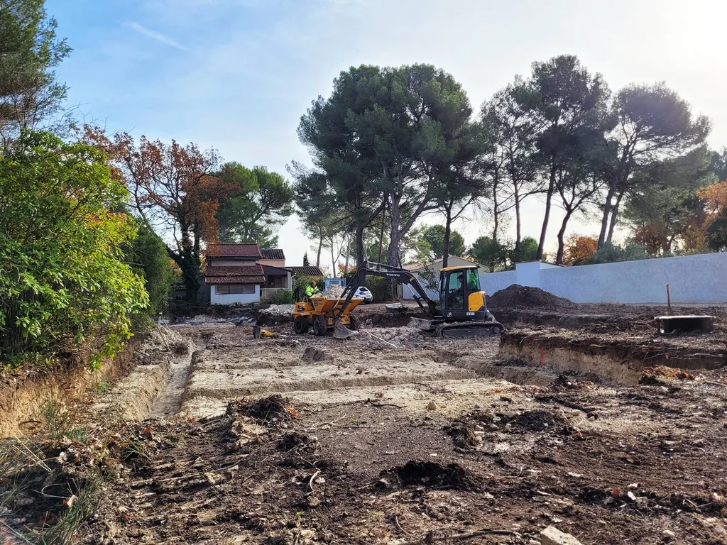 Ouverture d'un chantier de construction de maison neuve sur la commune d'Eguilles, dans les Bouches du Rhône