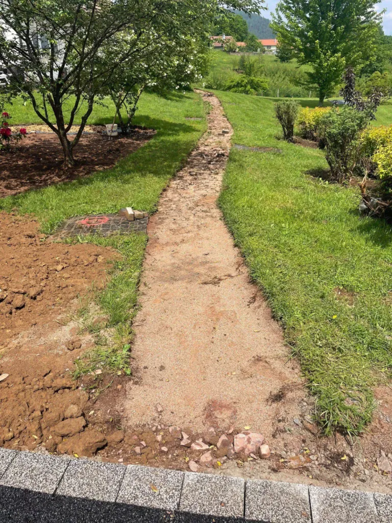 Terrassement d'un chemin d'accès en pavé à Strasbourg 