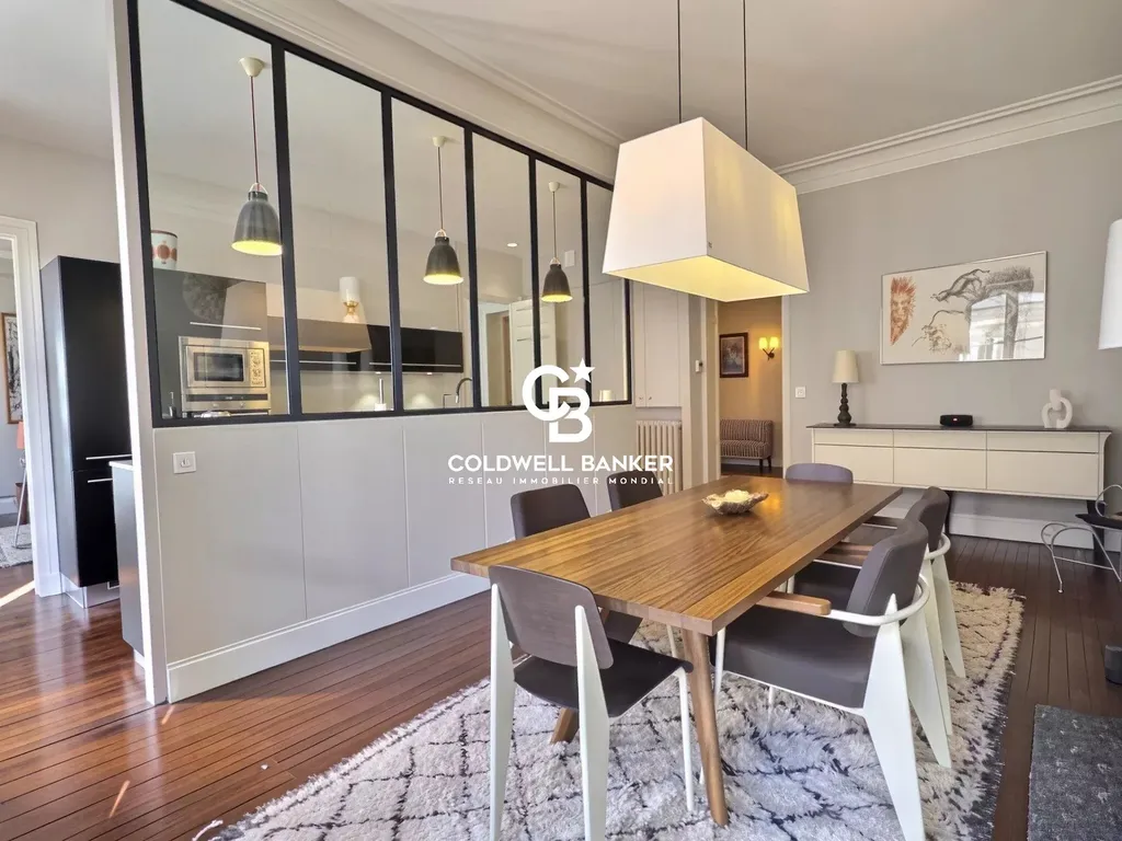 Appartement à vendre Bordeaux - 132 m² rénovés, 2 chambres, proche Jardin Public