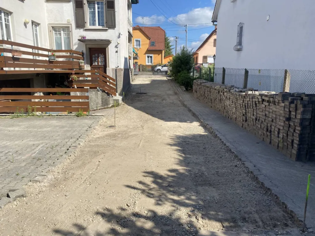 Comment faire des travaux d'affaissement pour une terrasse en pavé à Strasbourg CLK 