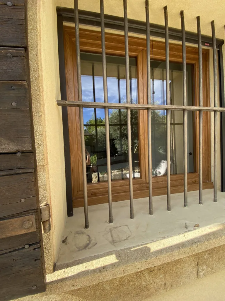 fenêtre en PVC colorie chêne