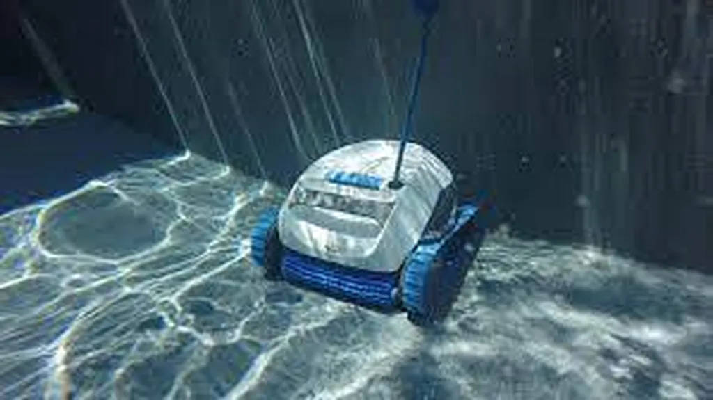 Robot de piscine Maytronics - Dolphin S50 - Aquarev' Piscines - Oraison 04700