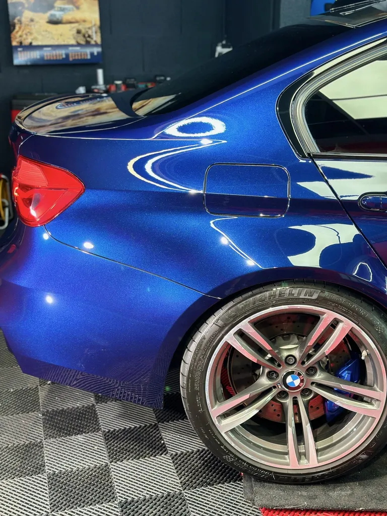 Detailing auto lyon traitement céramique carrosserie BMW M3