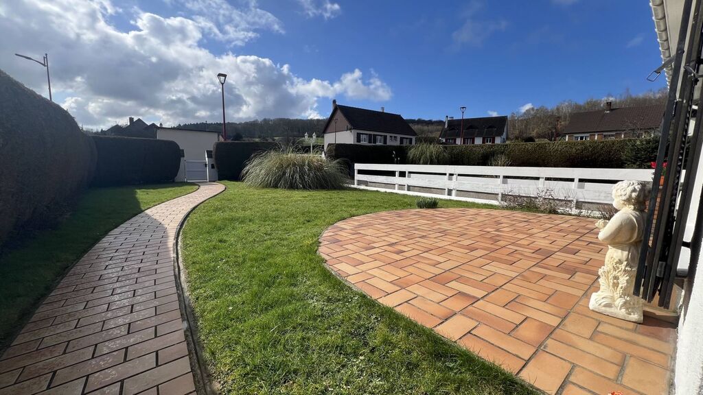PAVILLON DE CHARME DANS UN CADRE VERDOYANT