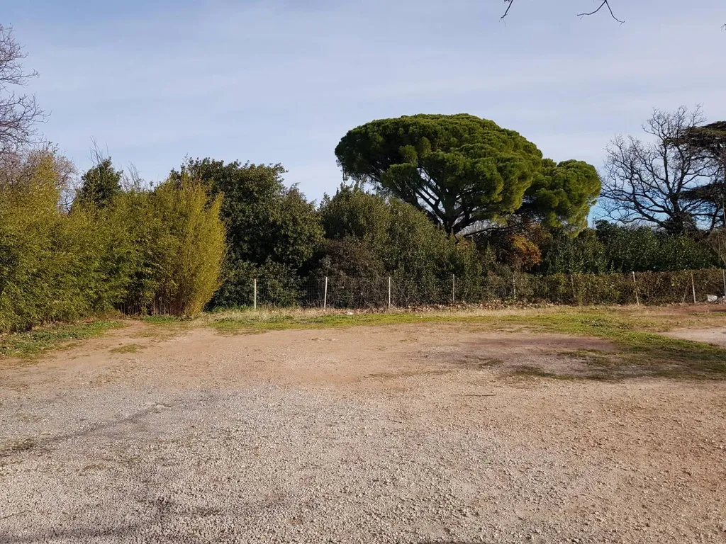 Terrain CUERS dans le Var