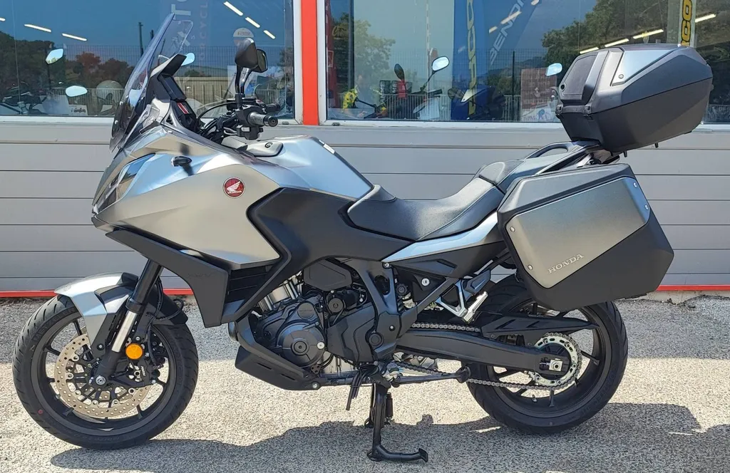 HONDA NT 1100 DCT du 01/2024 avec 500 KM