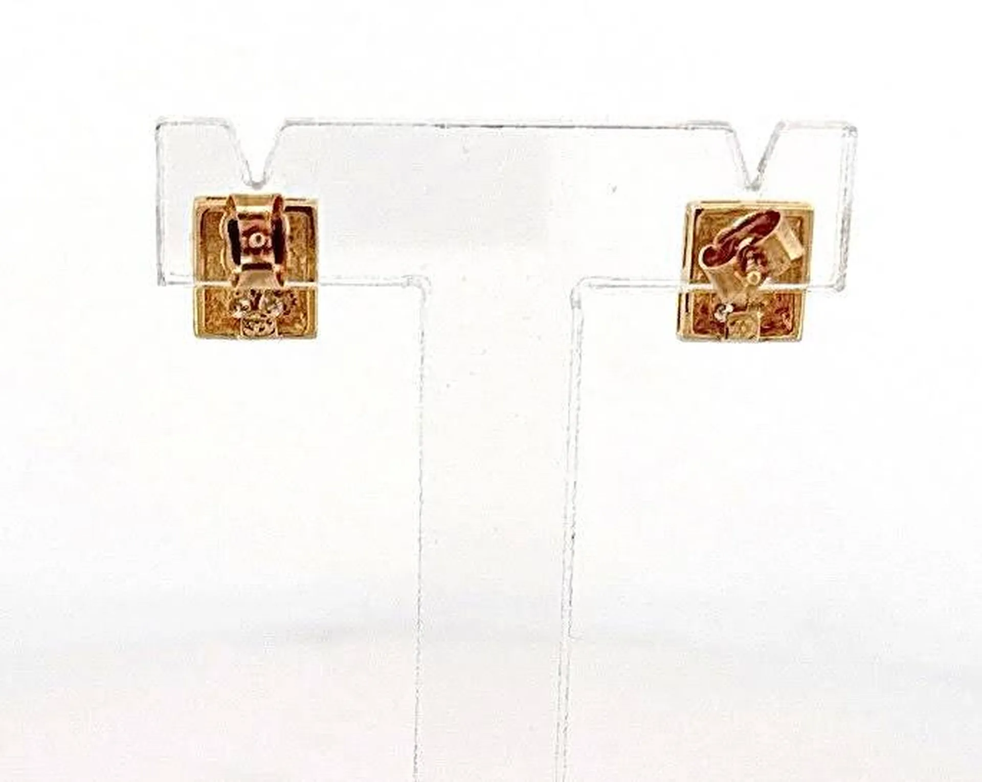 Dépôt-vente Or Ligne : boucles en or et diamants à découvrir chez Or Ligne près de Bordeaux