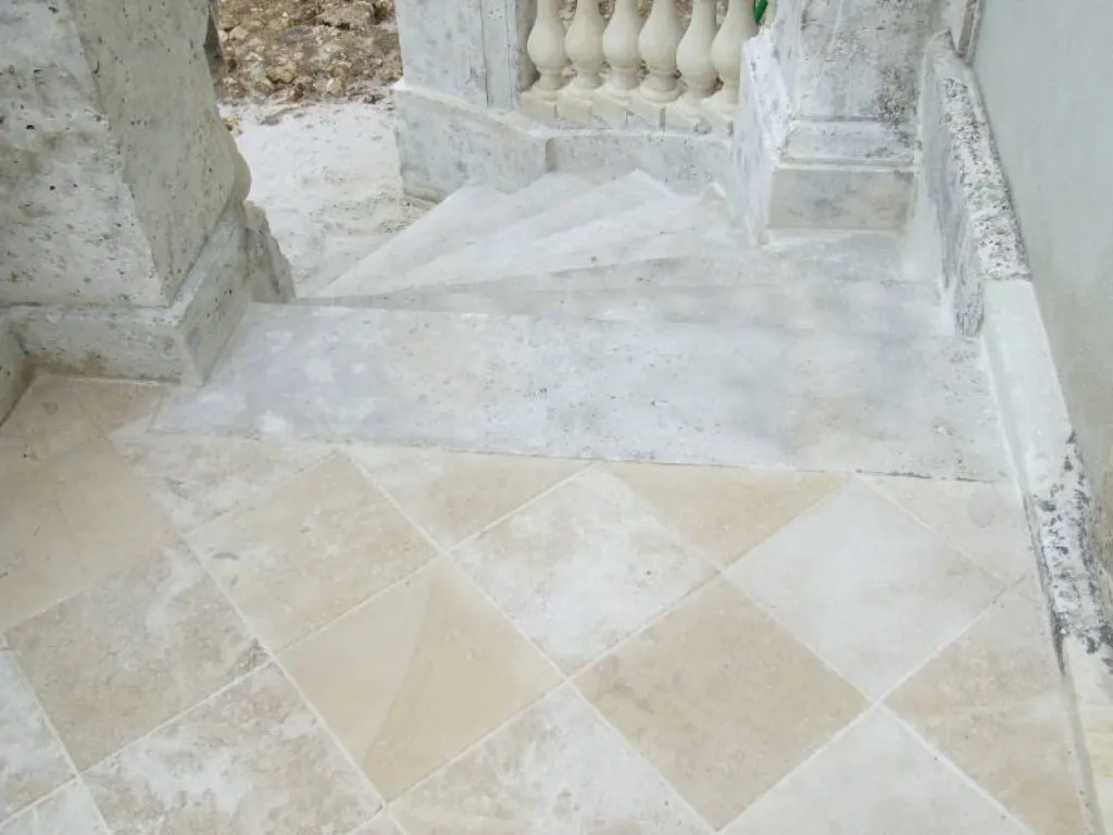 Dalle en pierre de Dordogne et pierre du Périgord pour sol intérieur et extérieur