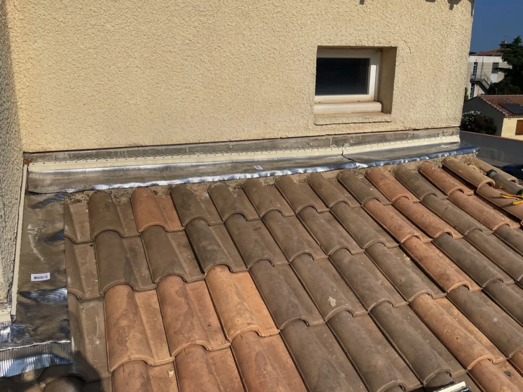 Réfection de Solin en plomb d’une toiture de maison sur Martigues 13500