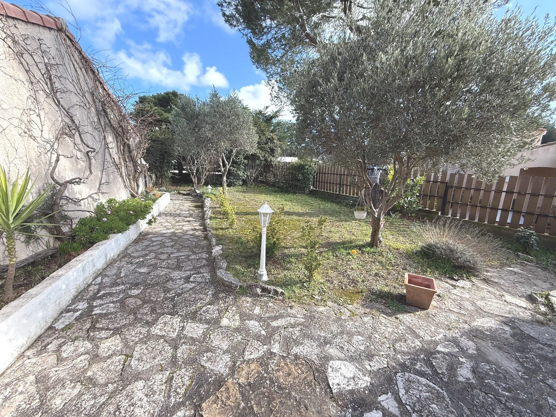 A vendre villa de type 4 de 89m² à Roquefort la Bédoule